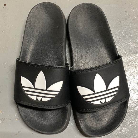 Black adidas slides (worn 3 times) - Picture 1 of 2
